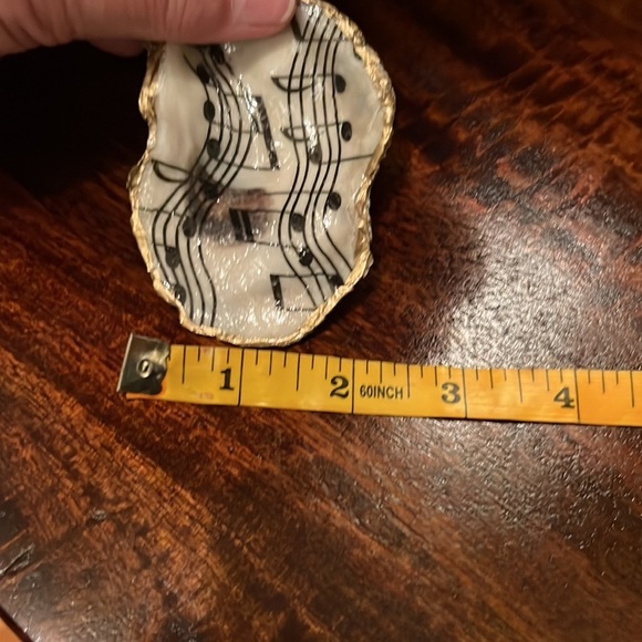 Handmade Trinket Holder, Music Notes, made of oyster shell - Picture 7 of 9